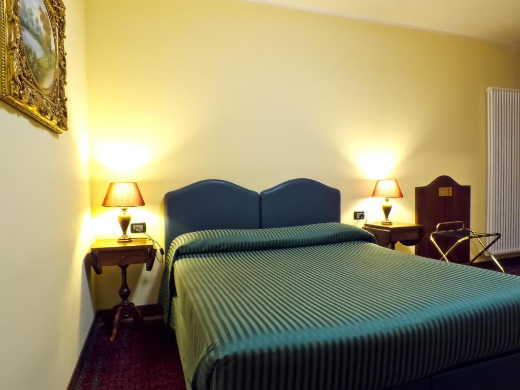 Relax Style House Central Rooms Pescara Bagian luar foto
