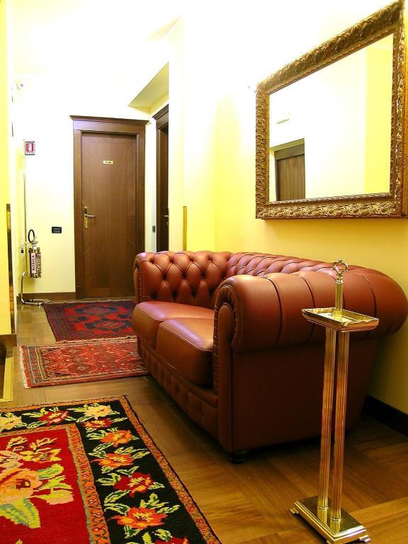 Relax Style House Central Rooms Pescara Bagian luar foto